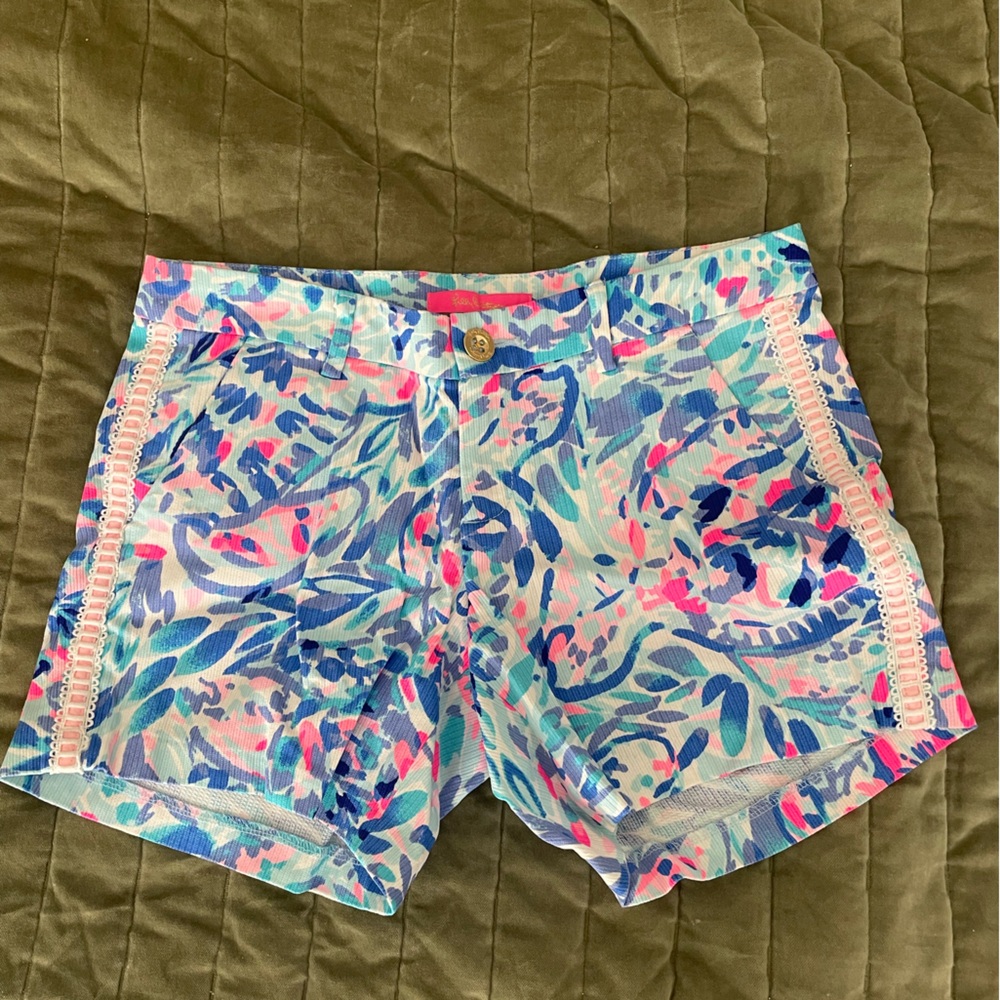 Brand New Lilly Pulitzer shorts - Size 2!